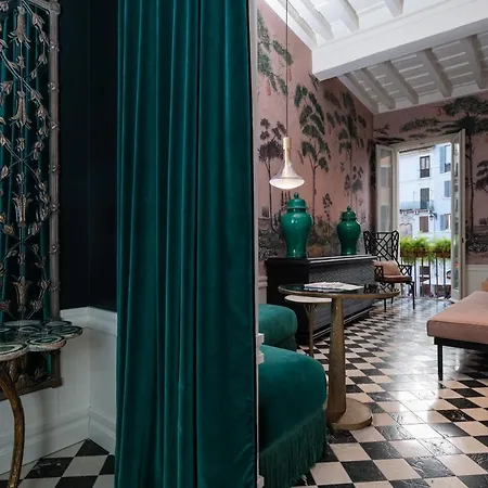 Pantheon Balcony Morgana Aparthotel Rome