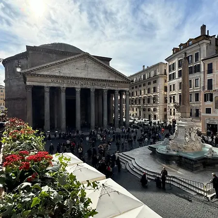 Pantheon Balcony Morgana Appart hôtel
