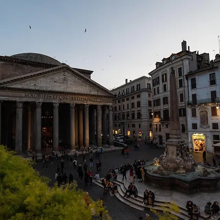 Casa Morgana - The Pantheon Balcony