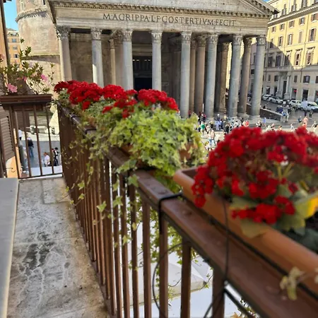 Casa Morgana - The Pantheon Balcony